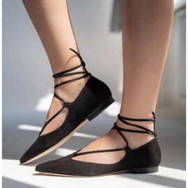 Marco Shoes Ballerinor i mocka med rem runt svart 1