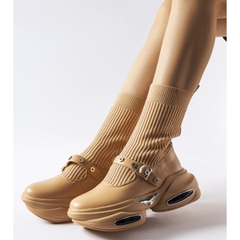 Beige stövletter med ovandel i strumpor från Ivana 1