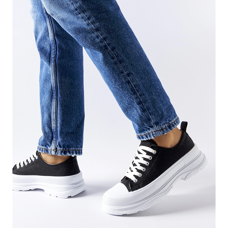 Svarta sneakers med Bettole sportsula 2