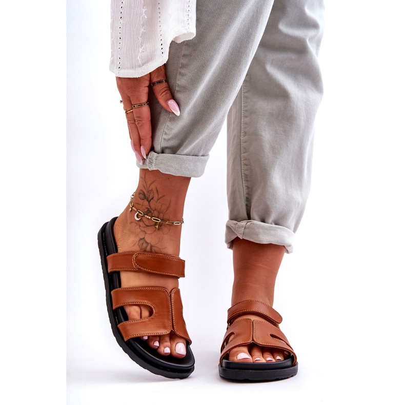 Joia Klassiska flipflops för damer i läder med kardborreband, brun 2