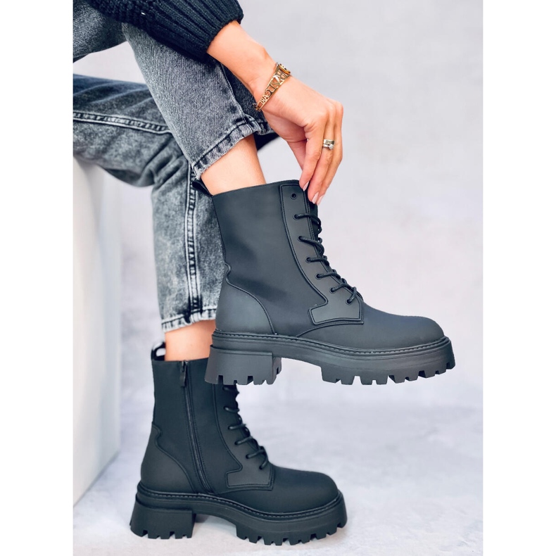 Tamar Svarta snörstövlar 2