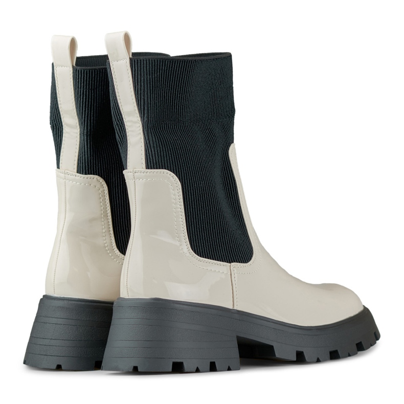 Beige lackarbetare med flexibel ovandel 1