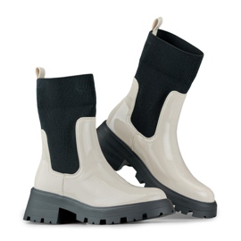 Beige lackarbetare med flexibel ovandel 2