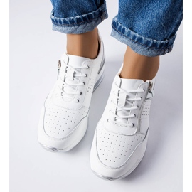 Jazzar vita genombrutna läderskor 1