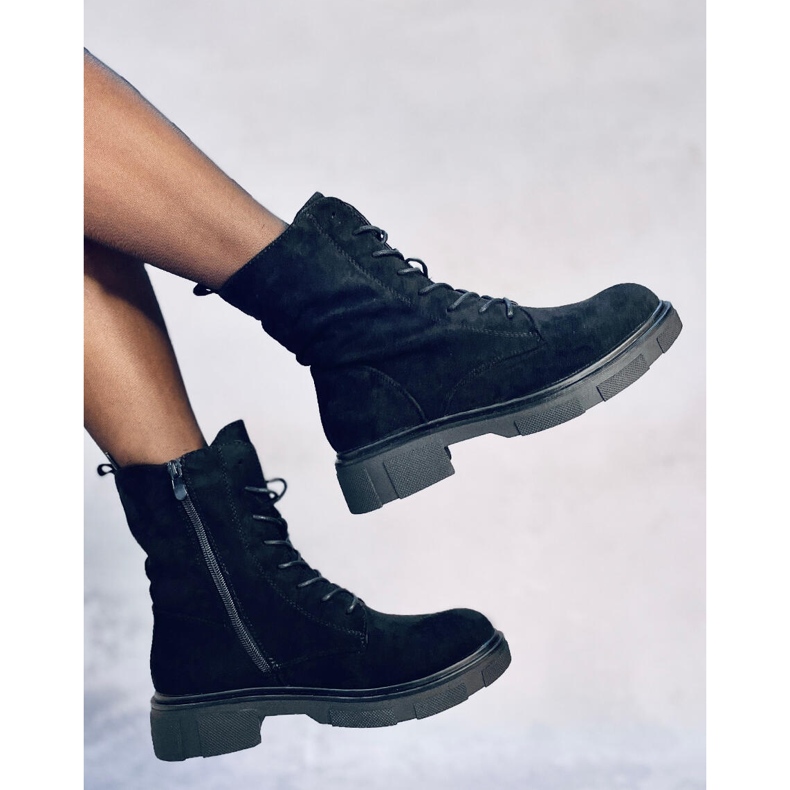 Lavey Svarta snörstövlar i mocka 2