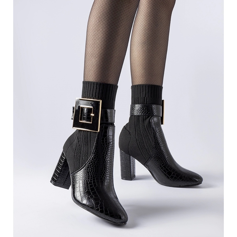 Enrice svarta strumpstövlar med djurtryck 1