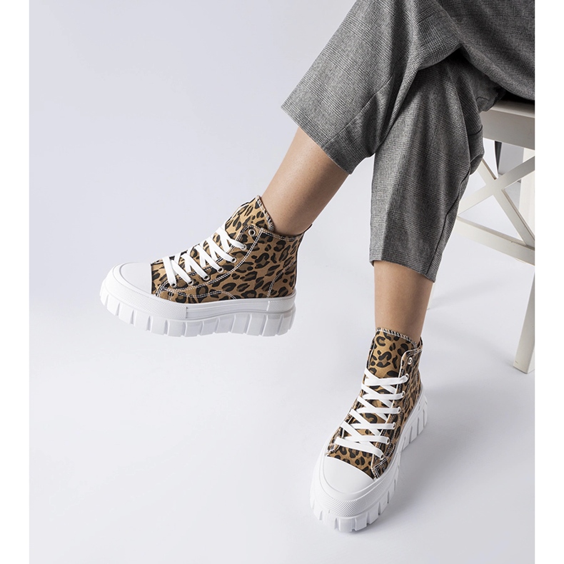 Bruna platåsneakers med leopardtryck från Fiave 1