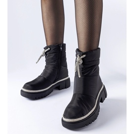 Svarta snökängor dekorerade med Giusti zirkoner 1