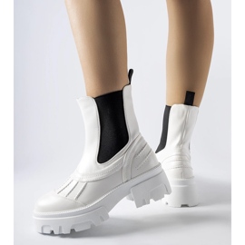 Vita massiva isolerade Carruba-arbetare 1