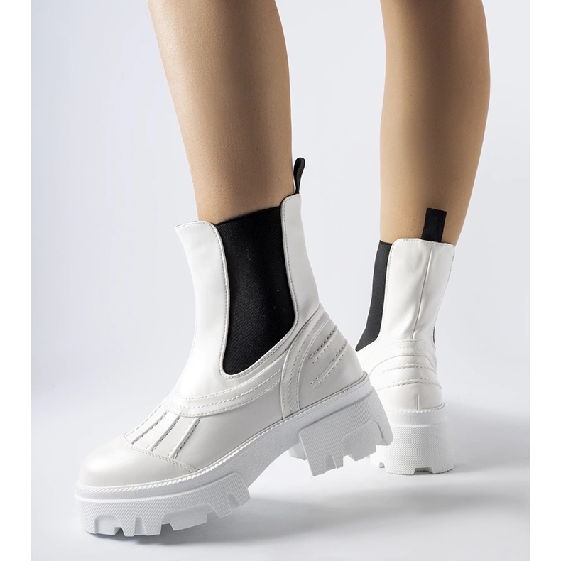 Vita massiva isolerade Carruba-arbetare 1