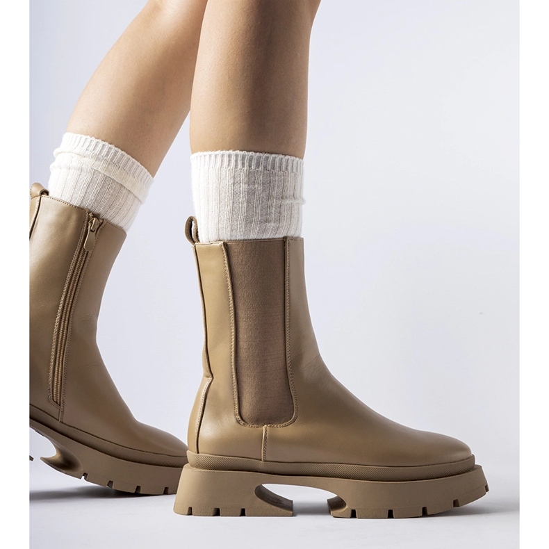 Bruna isolerade stövlar från Mombello 1