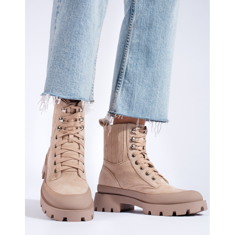 SHELOVET Beige stövlar i mocka med snörning 2