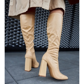 Beiga högklackade stövlar från Abelino beige 1