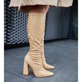 Beiga högklackade stövlar från Abelino beige 3