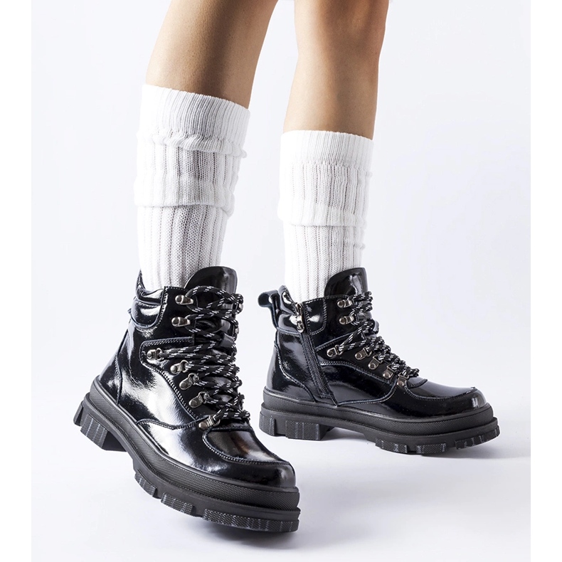 Svarta patentkängor från Richards 1