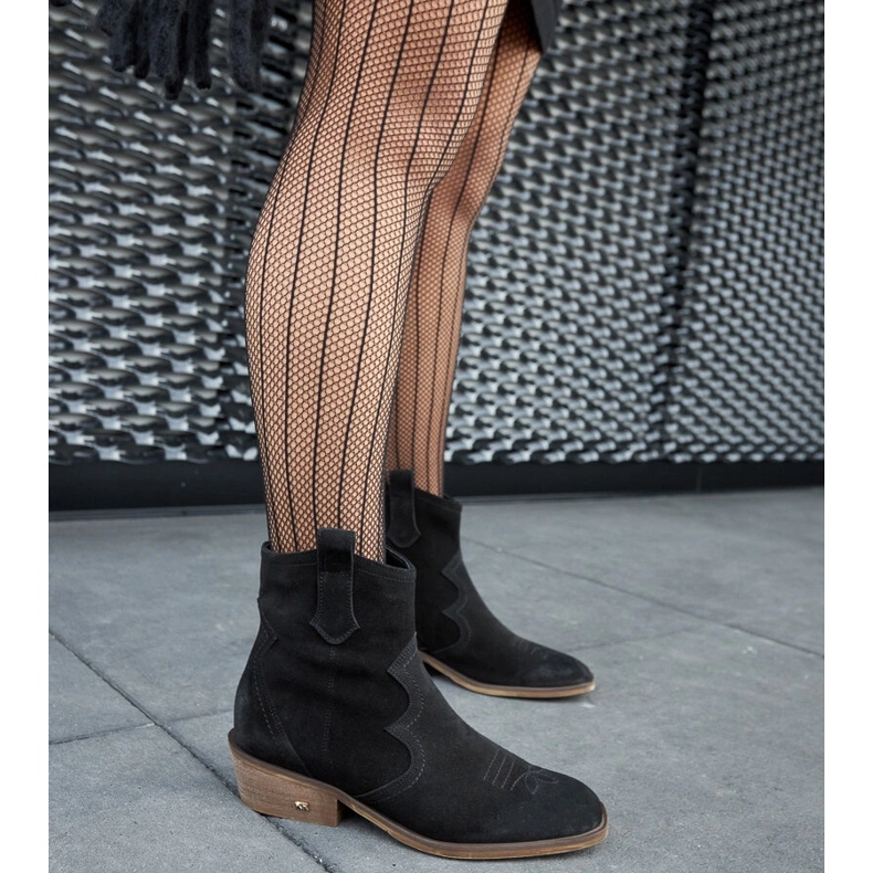 Karino lågklackade stövlar i svart läder 2