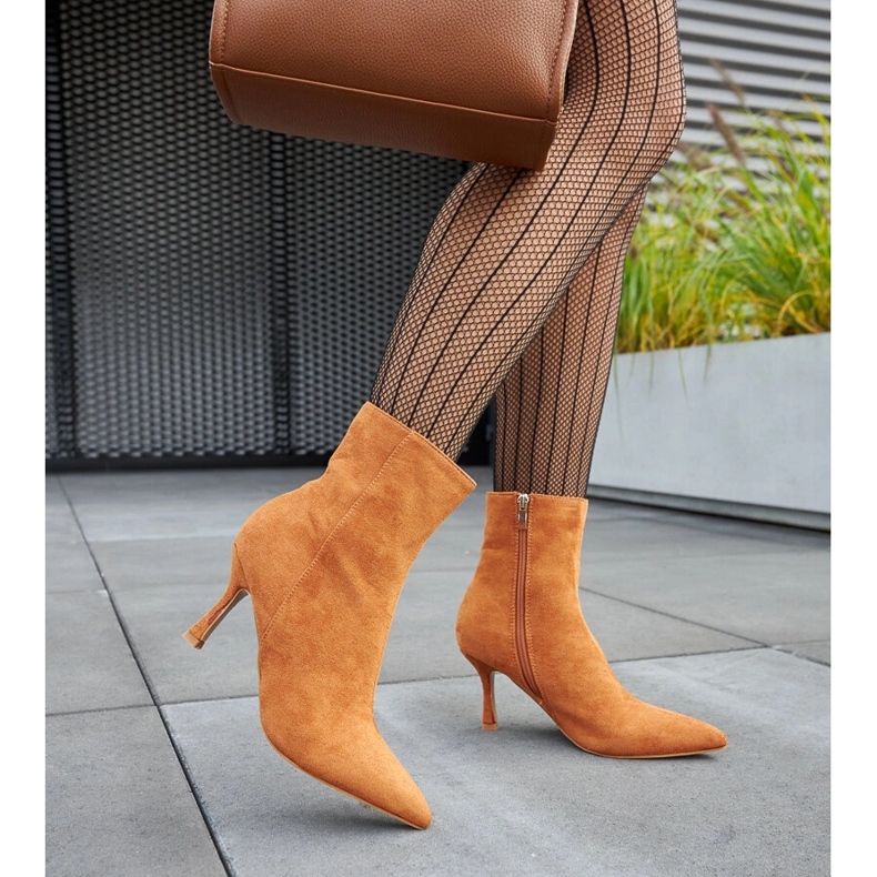 Bruna lågklackade ankelboots från Guimond 2