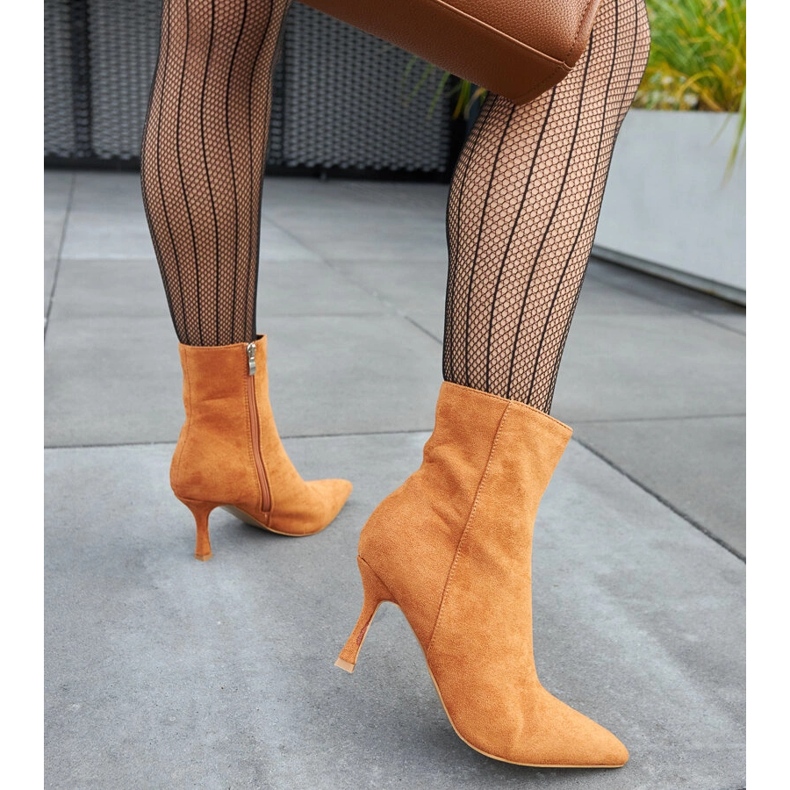 Bruna lågklackade ankelboots från Guimond 1