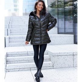 Svarta patentkängor med Sfaranda strass 1