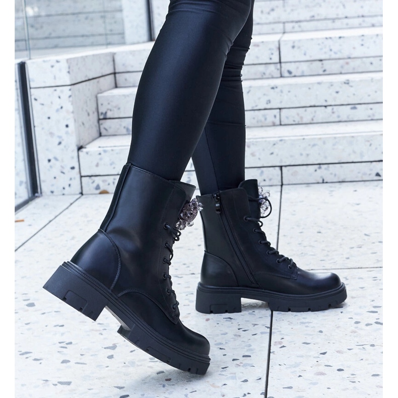 Accadia svarta ankelboots med dekorativa pärlor 1