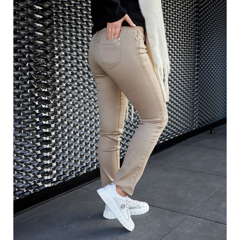 Vita lädersneakers på plattformen 1