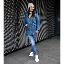 Vita och blåa lädersneakers 2