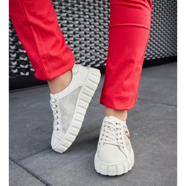 Beige läder sneakers med strass 2