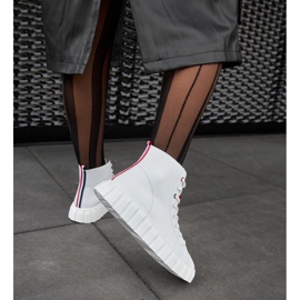 Inna Carassai långa vita lädersneakers 1