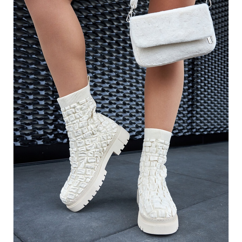 Beige stövletter med ovandel från Arlington 1