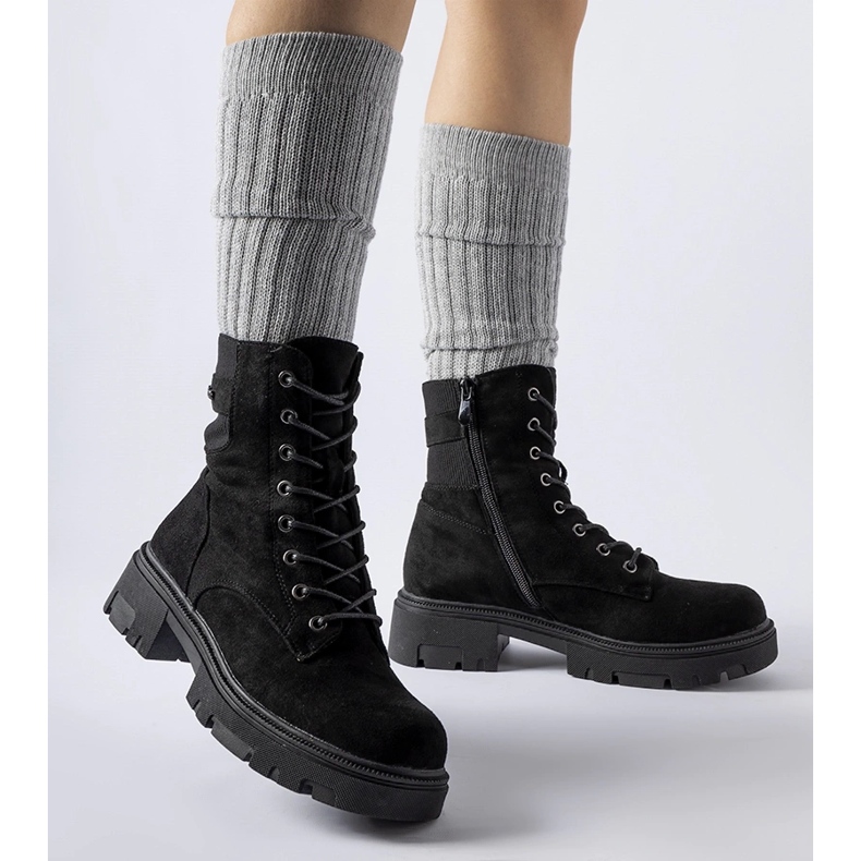 Svarta lätt isolerade stövlar i ekomocka från Cunha 1