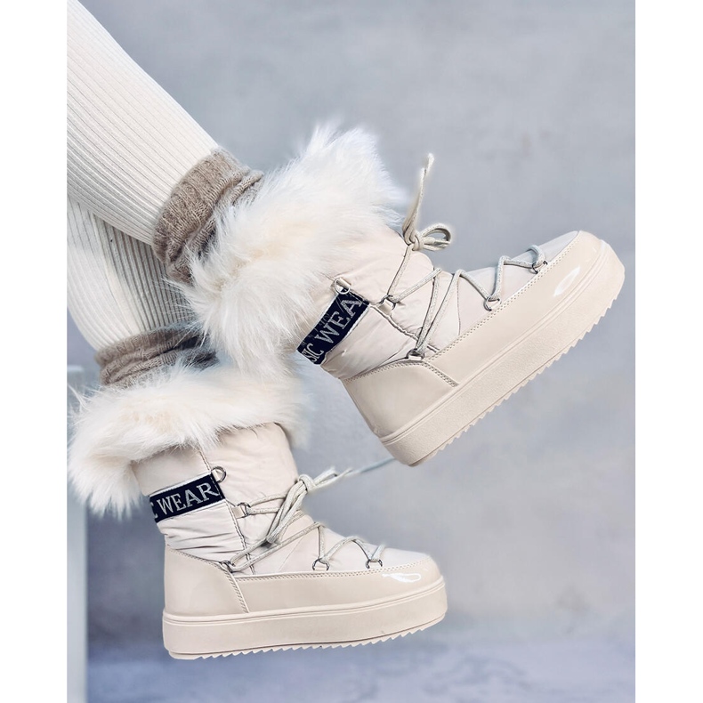 Kendals snöstövlar i beige päls 2