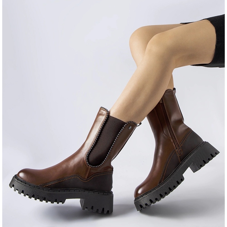 Bruna isolerade stövlar från Donigala 1