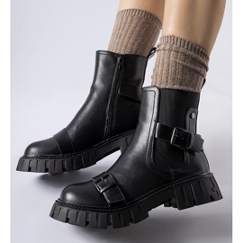 Svarta ankelboots med massiv Fontarine-sula 1