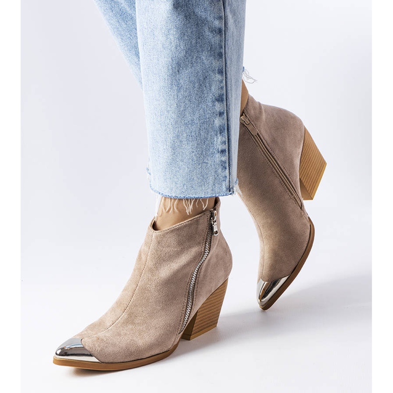 Cowboystövlar i beige metalltå från Vergne 1