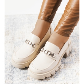 Beige mockasiner på en tjock Brant sula 1