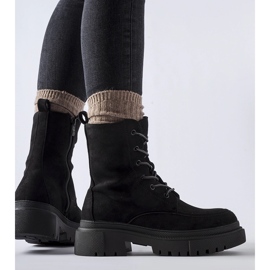 Svarta sneakers med massiv Riel-sula 2