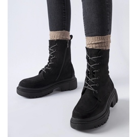 Svarta sneakers med massiv Riel-sula 1