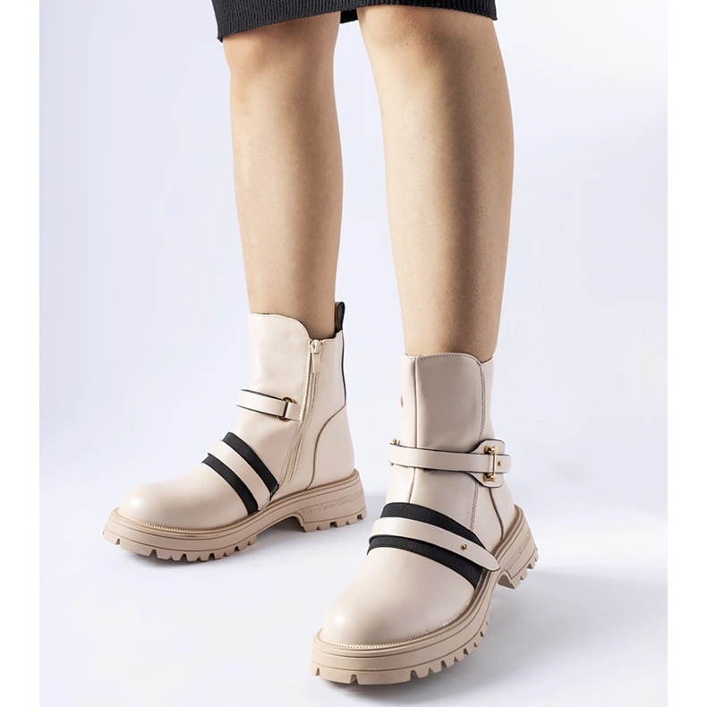 Beige isolerade Laderoute stövlar 1