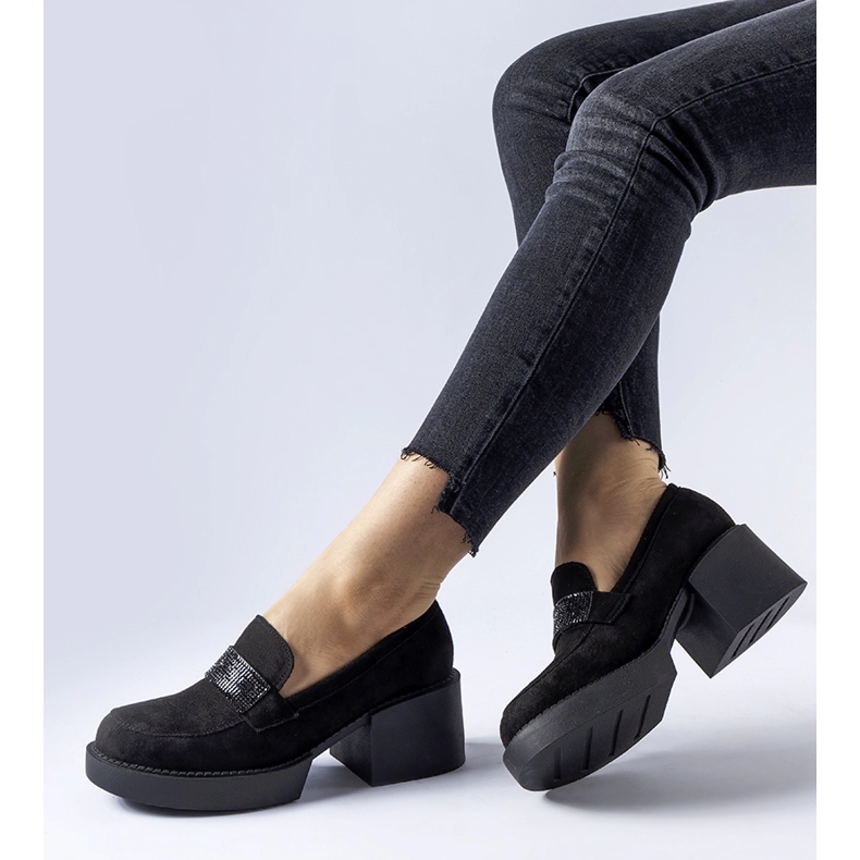 Svarta låga skor med massiv Harrisburg-klack 1