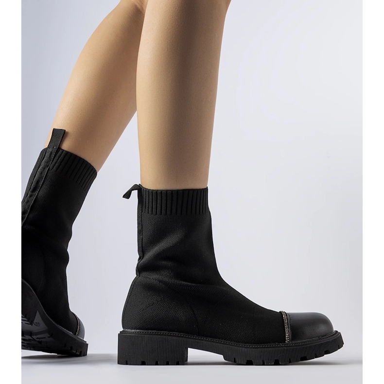 Svarta ankelstövlar med strass från Vail 1