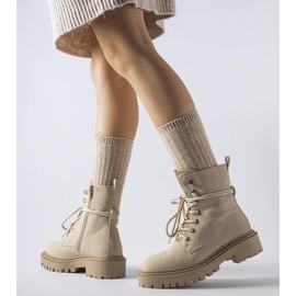 Beige platta stövlar med Brattle-skydd 1