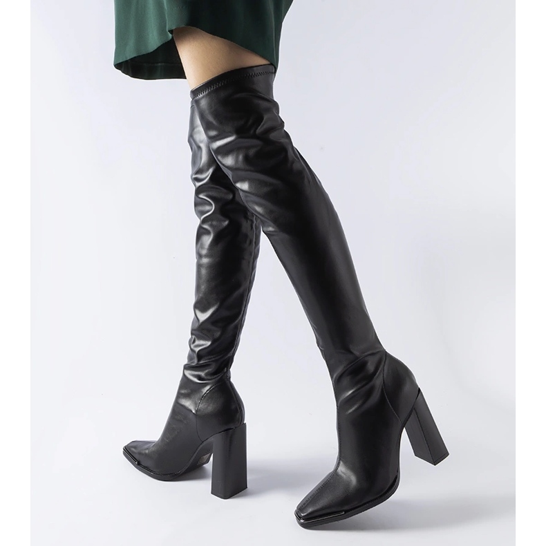 Svarta klassiska högklackade stövlar från Faubourg 1