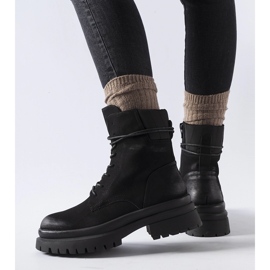 Svarta Vadnais-stövlar med sliten tå 1