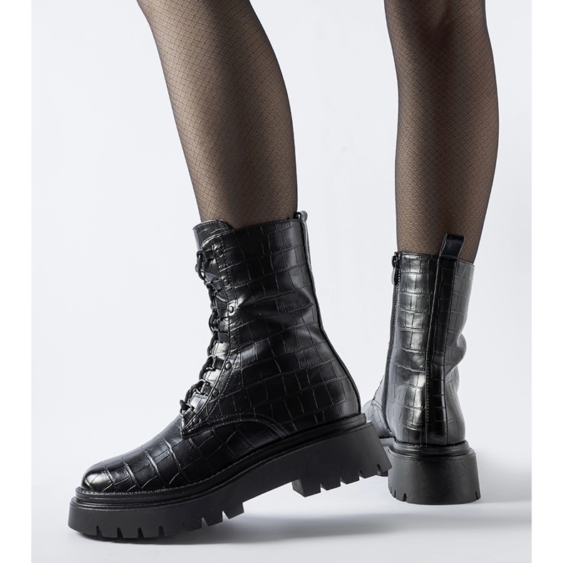 Svarta patentisolerade Cressac-stövlar 1