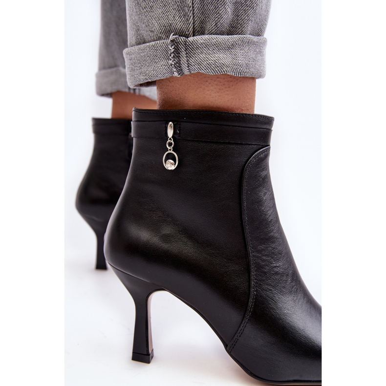 Ankelstövlar för damer i läder Maciejka 06301-01 Svart 2