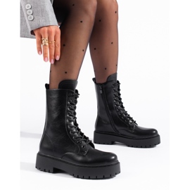 W. Potocki Svarta damväskor på Potocki-plattformen 1