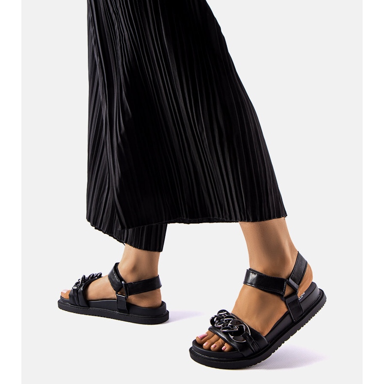 Svarta sportsandaler med kedja från Machesney 1