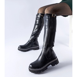 Svarta massiva stövlar med ett dekorativt Stuart-bälte 1