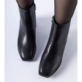 Svarta isolerade fyrkantiga klackstövlar Boris 1