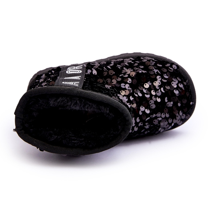 Flickors snöstövlar isolerade med svarta paljetter 2